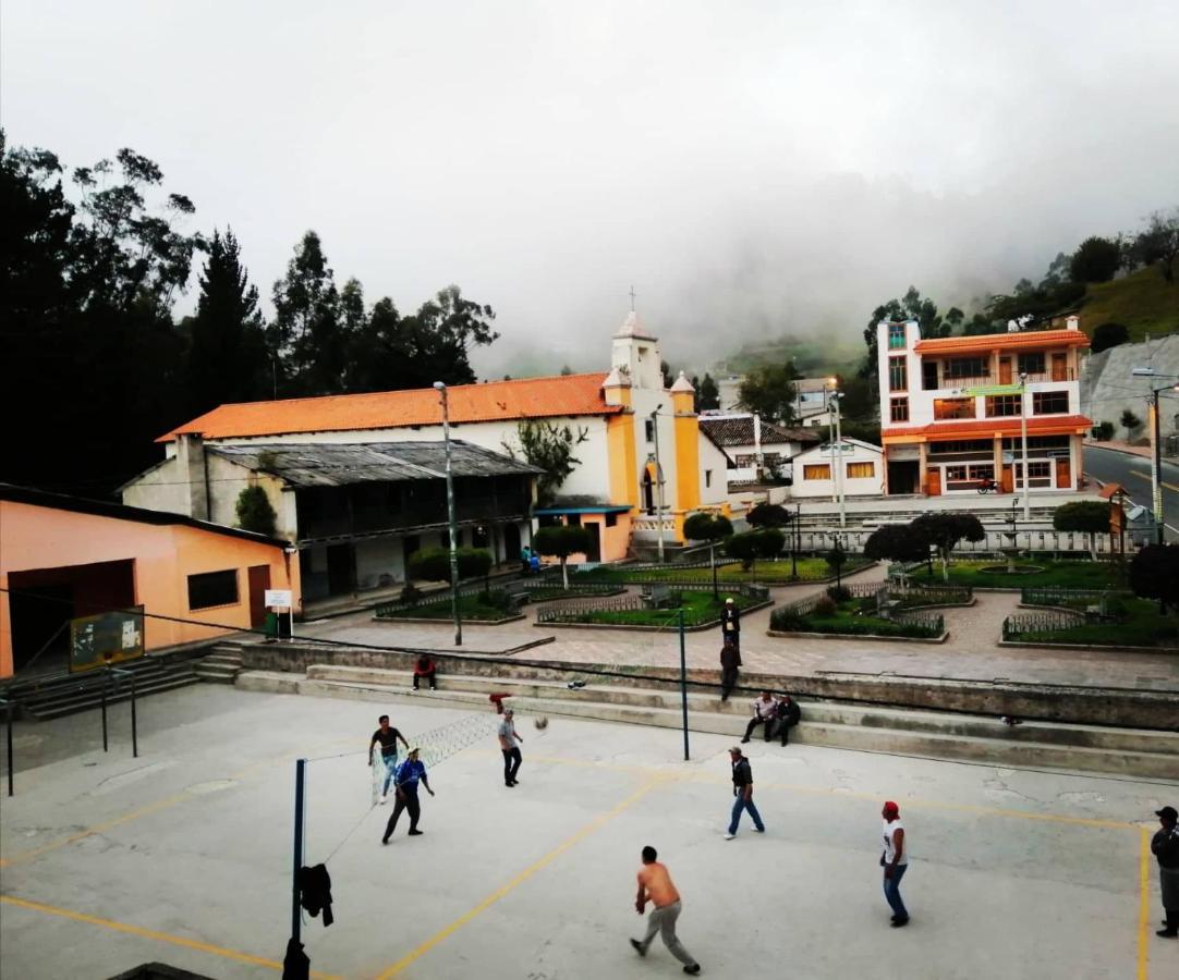 Hotel Lagoon Resort Chugchilán Exterior foto